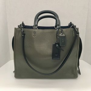 ❌SOLD❌ Gently Used Rogue Coach Purse